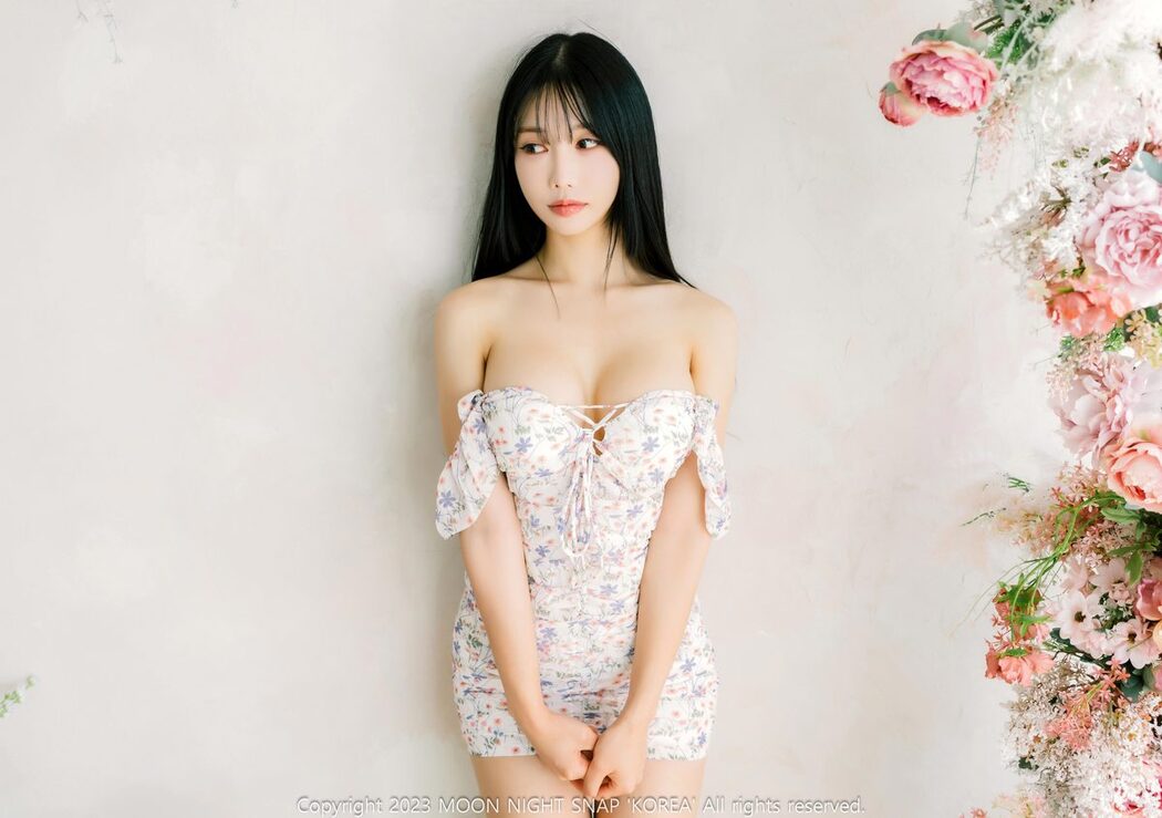 Moon Night Snap Yunjin – Cant Have You