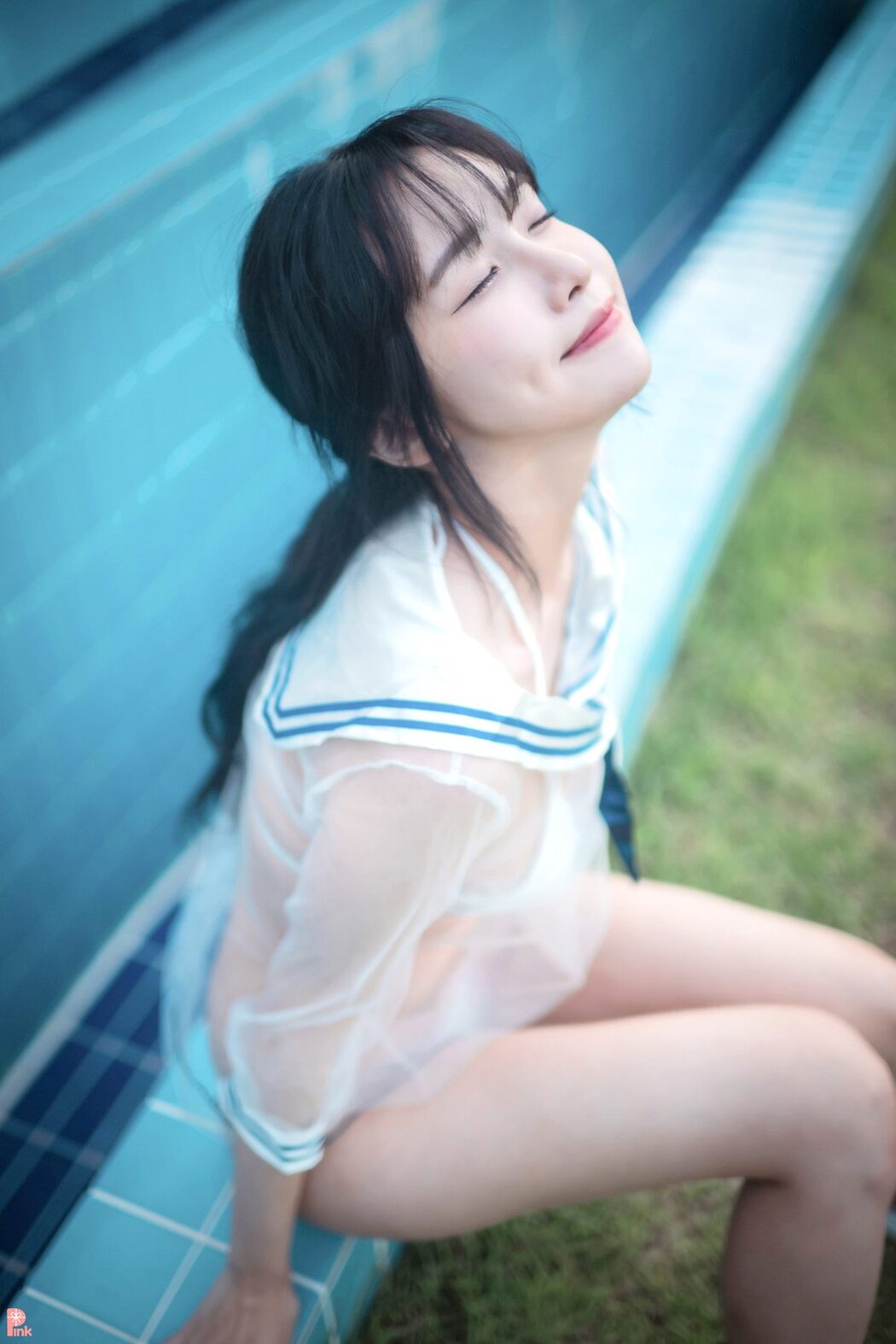 PINK Lee Ahrin – Bikini Day A