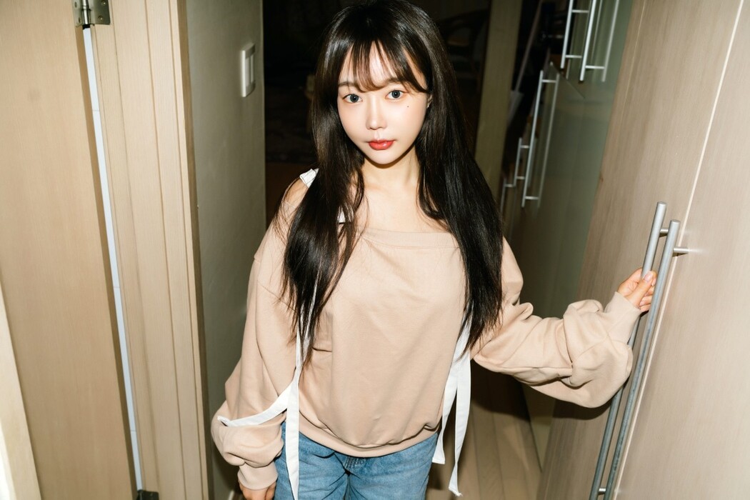 Moon Night Snap Jucy 쥬시 – Girlfriends Room