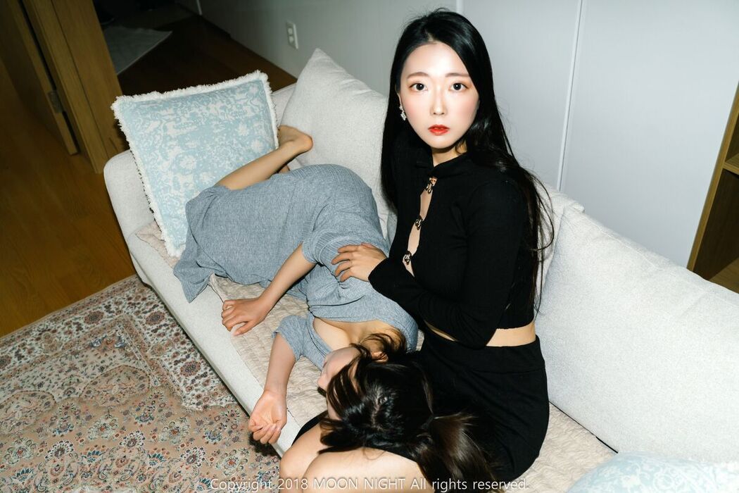 Moon Night Snap – Mona 모나 And Jucy 쥬시 – Loveholic Vol.2