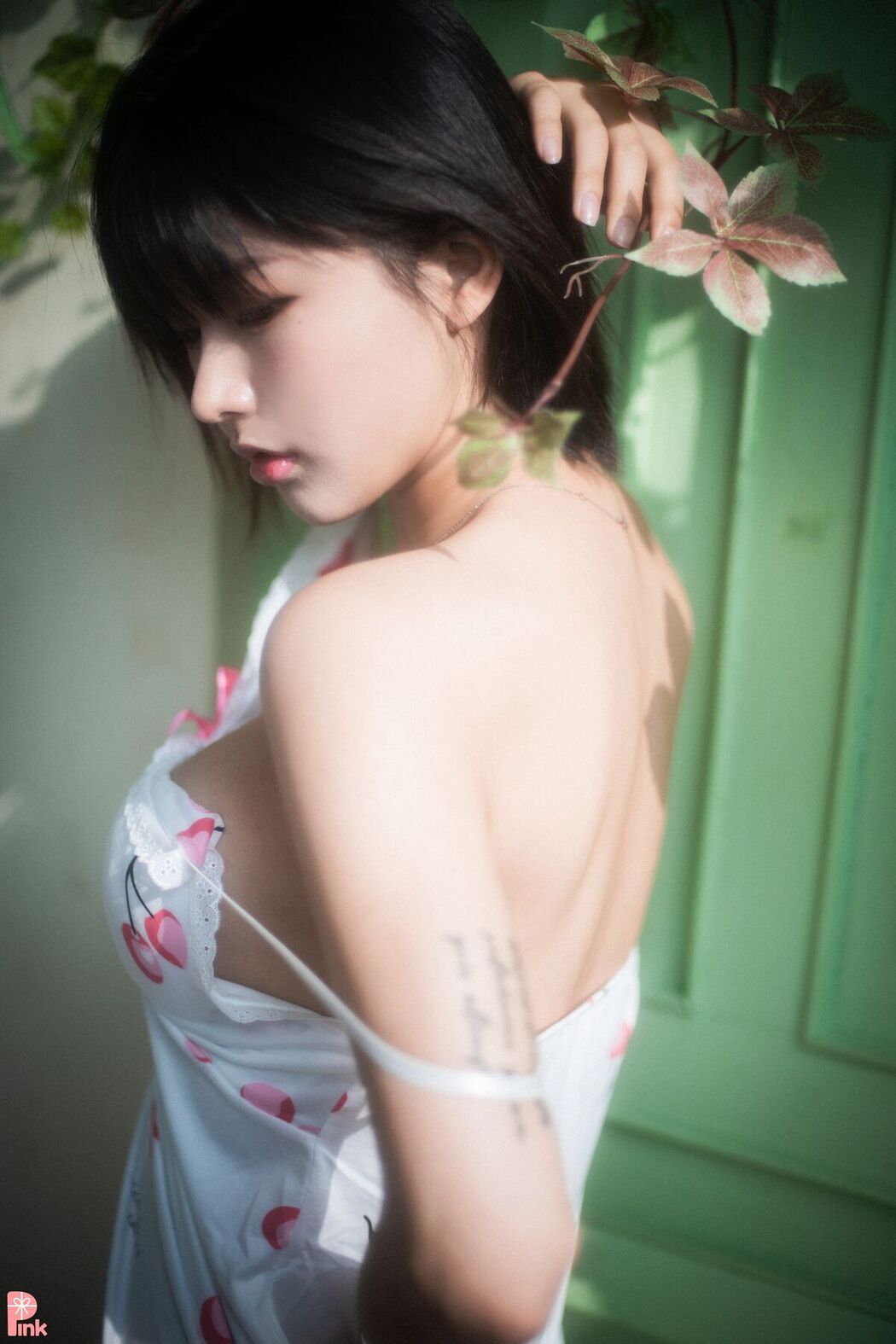 PINK U.Hwa 은유화 – Floral A