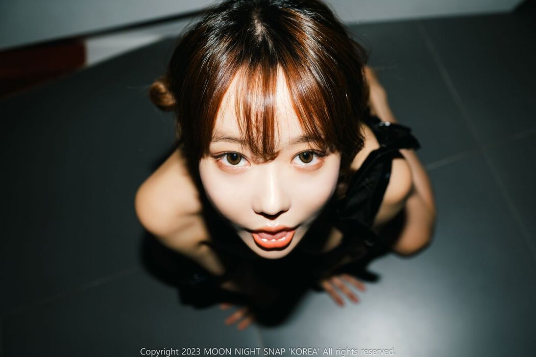 Moon Night Snap Jucy 쥬시 – Vol.404 – Capturing The Little Devil