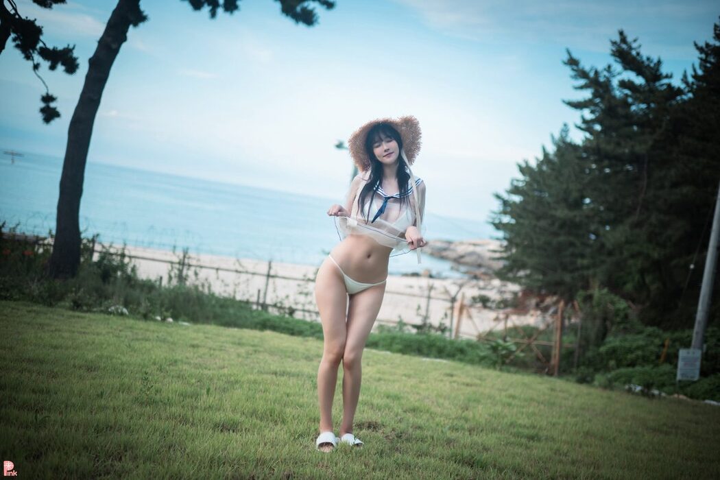 PINK Lee Ahrin – Bikini Day A