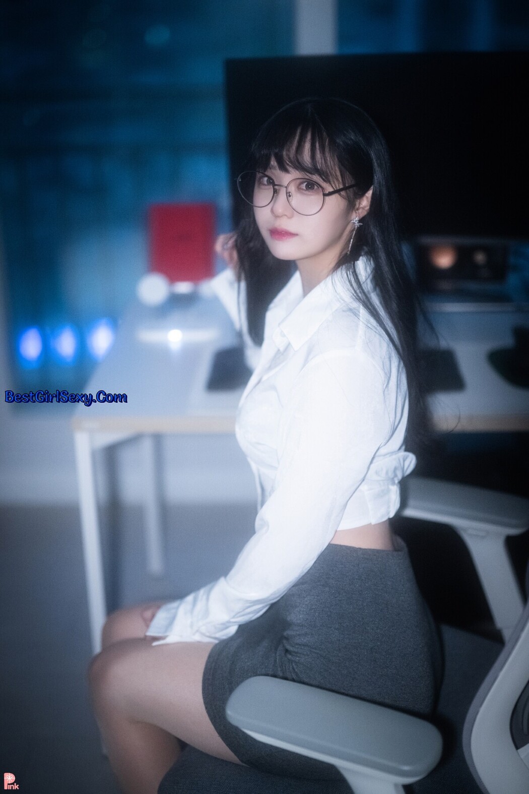PINK Ye Seul 냥슬 – Nyansul Personalized After Work 01