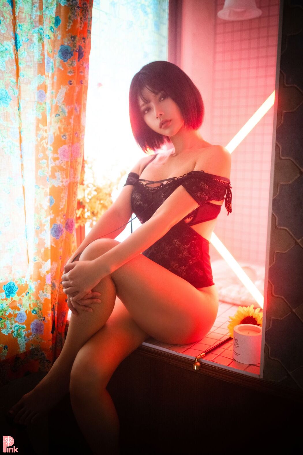 PINK U.Hwa 은유화 – Mood Black
