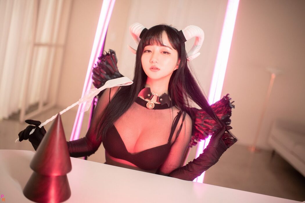 PINK Han Jina 한지나 – Succubus B