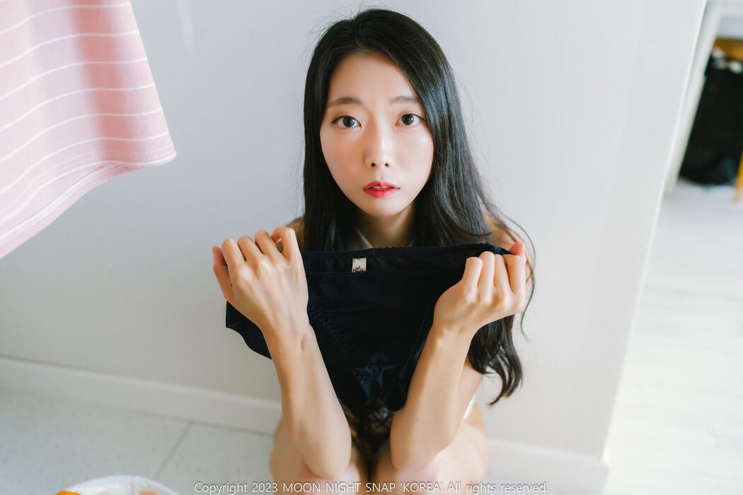 Moon Night Snap – Mona 모나 – Vol.02 Covert Temptations