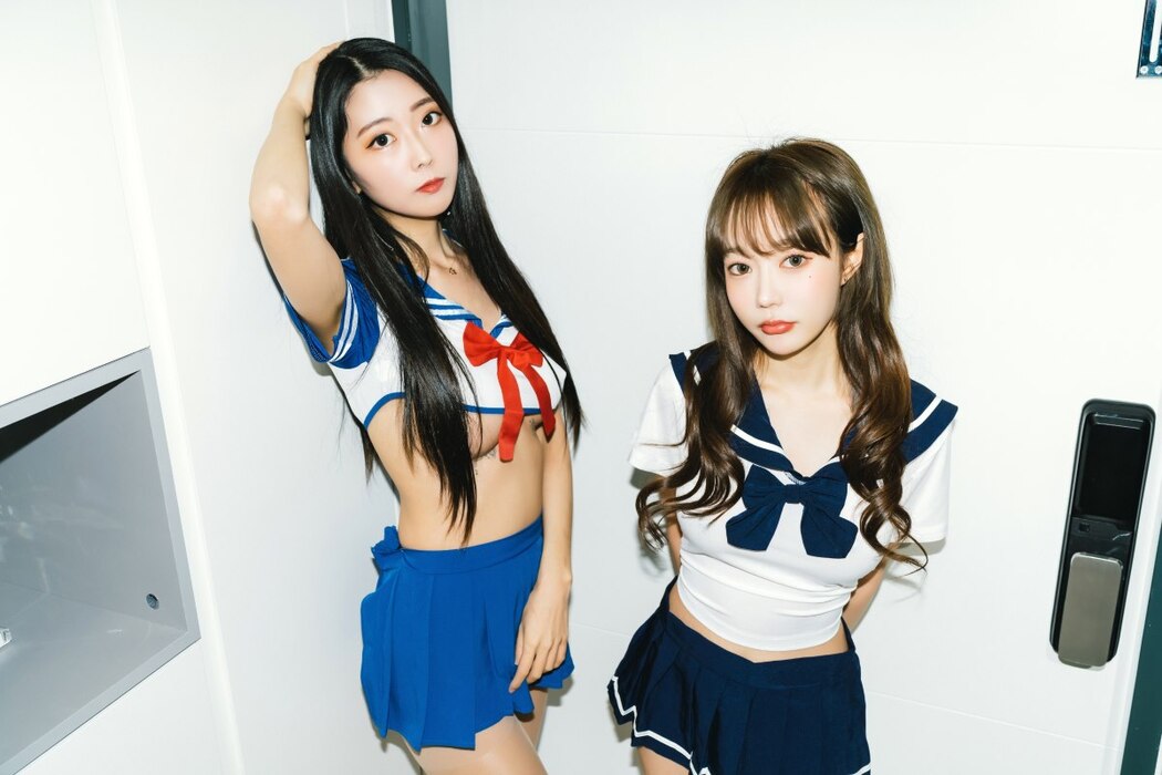 Moon Night Snap Mona 모나 And Jucy 쥬시 – Love You