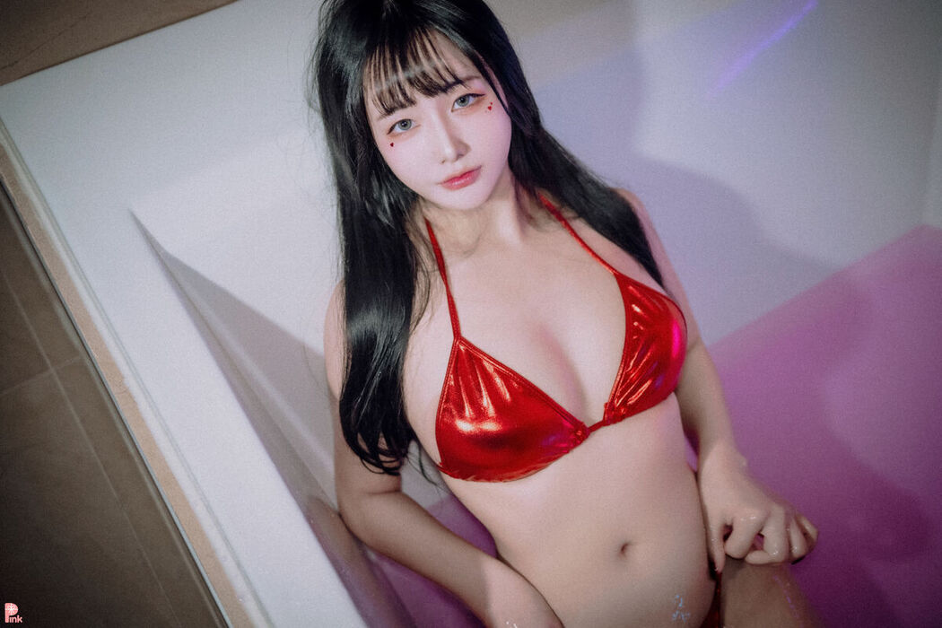 PINK Han Jina 한지나 – Bikini