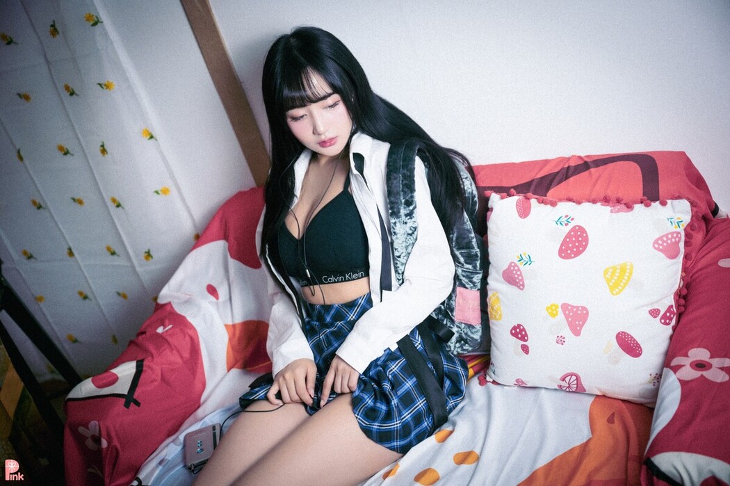 PINK RIBBON Jina – 지나의 교복 생활_Dark ver