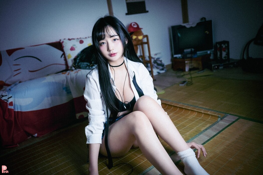 PINK RIBBON Jina – 지나의 교복 생활_Dark ver