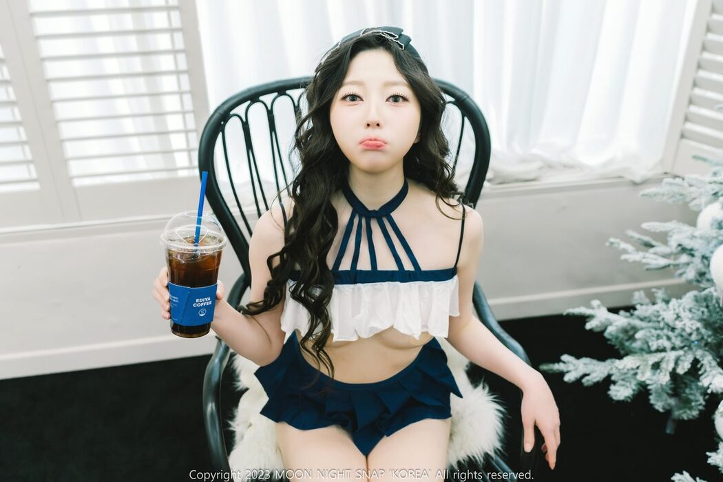 Moon Night Snap Lisa – Lovely Butt