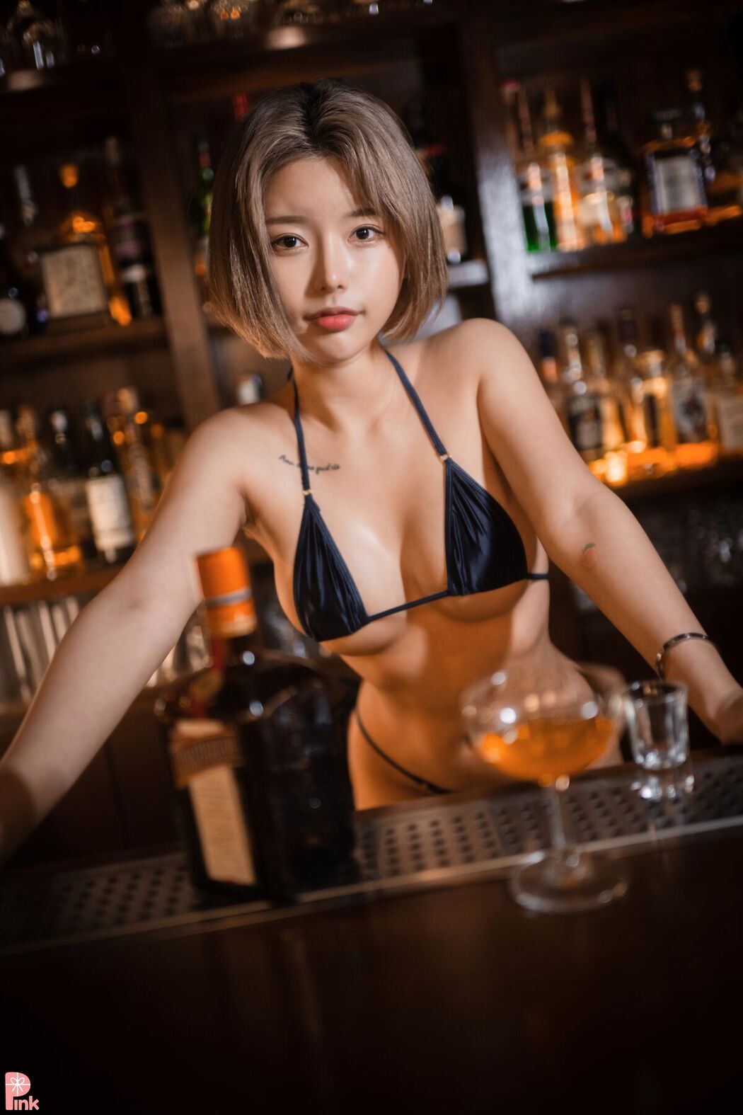 PINK U.Hwa 은유화 – Secret Present No.01