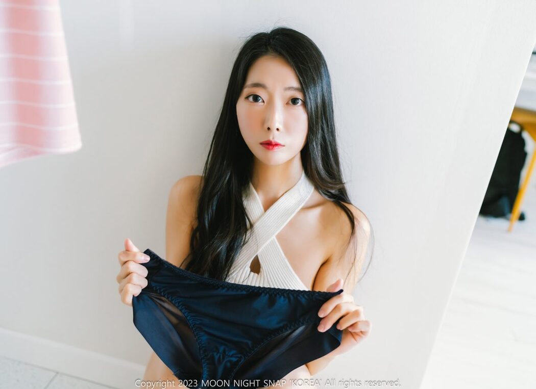 Moon Night Snap – Mona 모나 – Vol.02 Covert Temptations