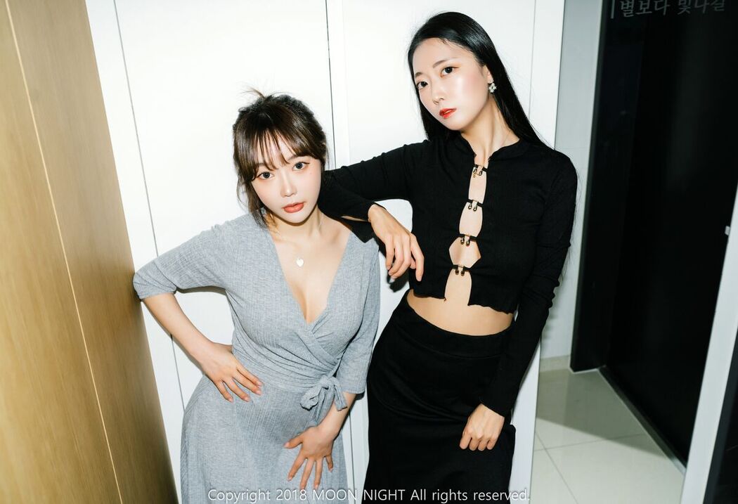 Moon Night Snap – Mona 모나 And Jucy 쥬시 – Loveholic Vol.2