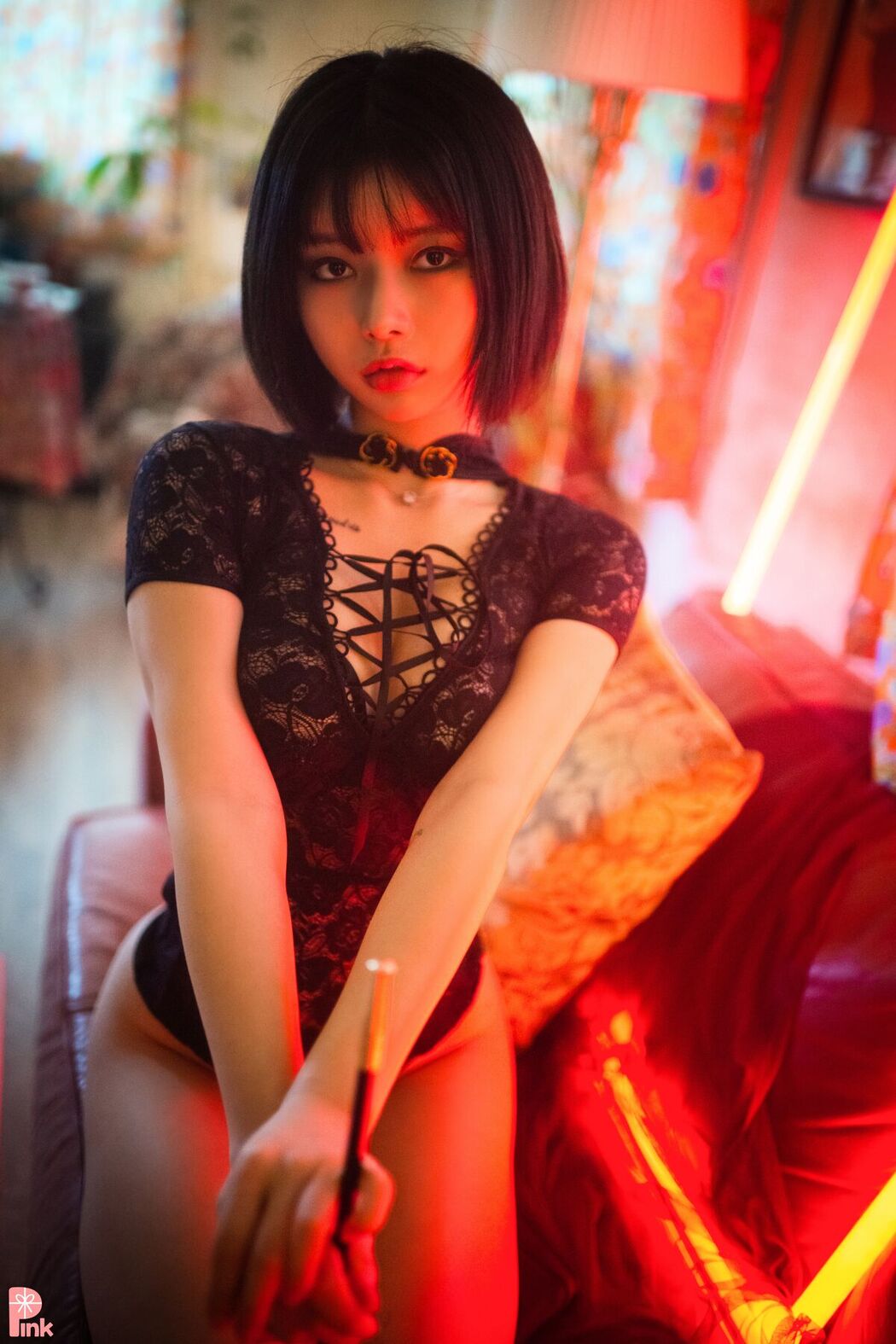 PINK U.Hwa 은유화 – Mood Black