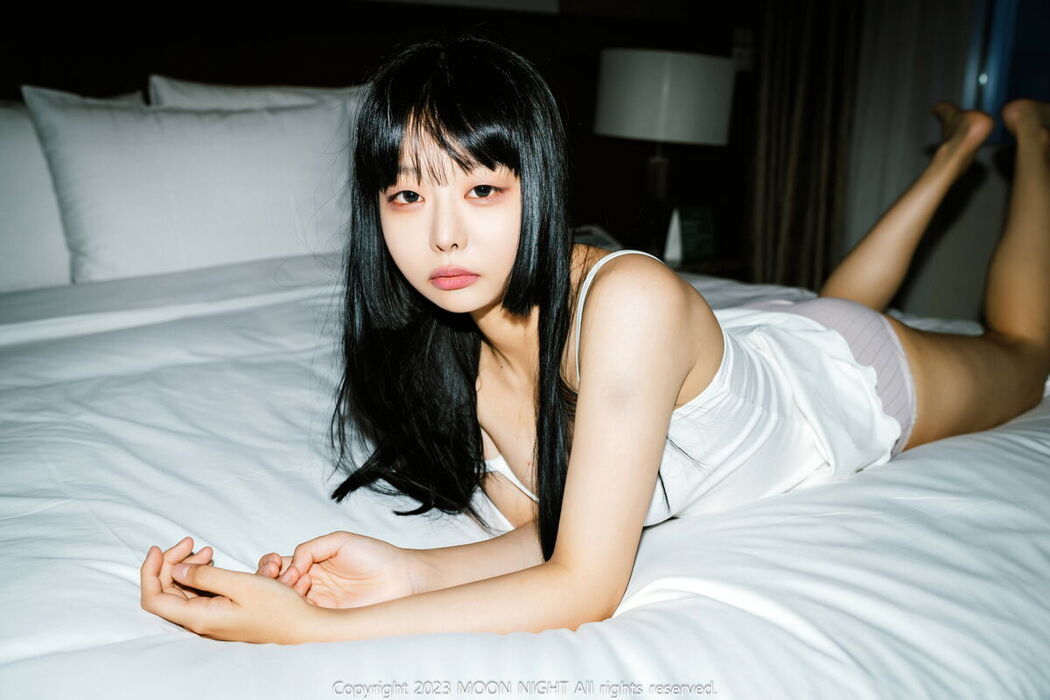 Moon Night Snap Min-Ah 민아 &#8211; Tie Min-Ah