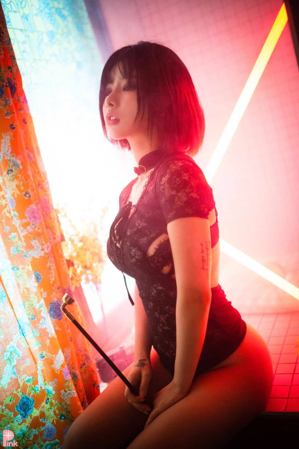 PINK U.Hwa 은유화 – Mood Black