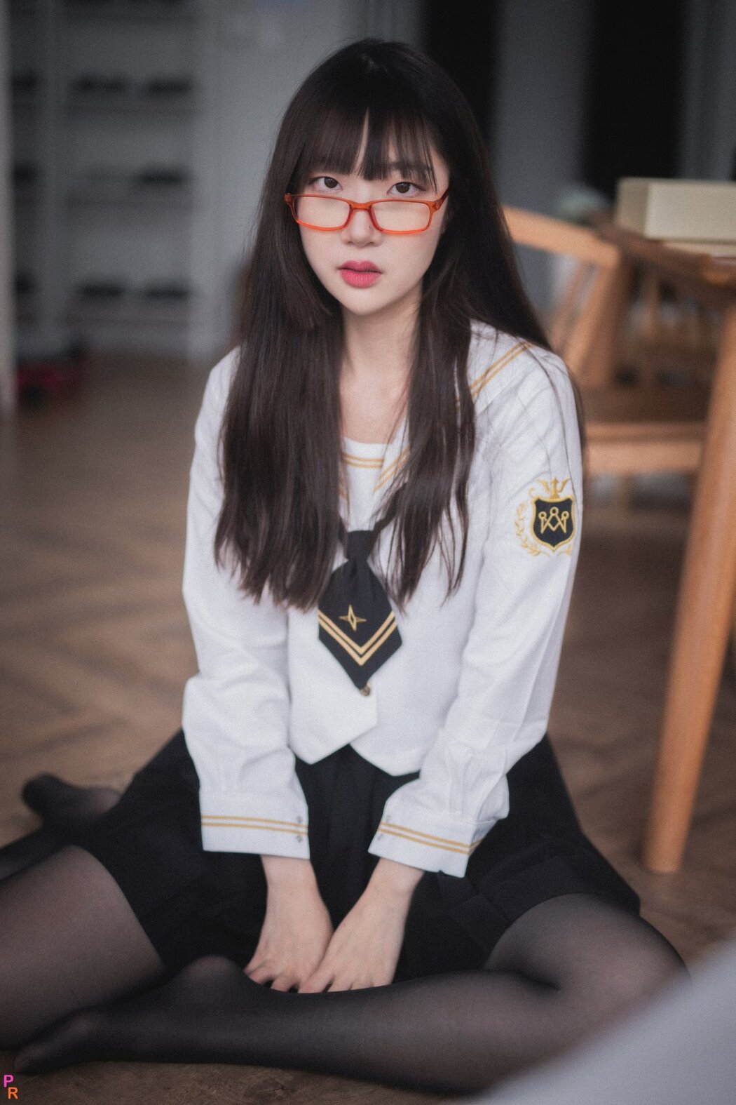PINK Sin Na Rin – Come Here Slaves