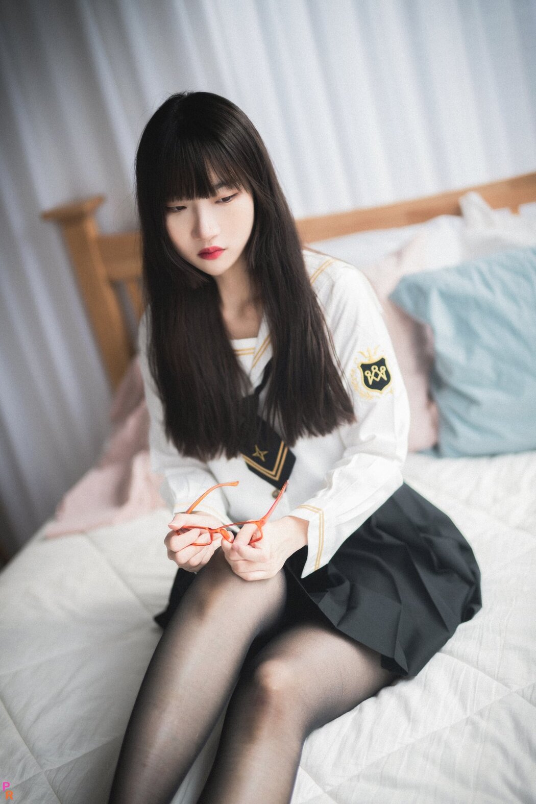 PINK Sin Na Rin – Come Here Slaves