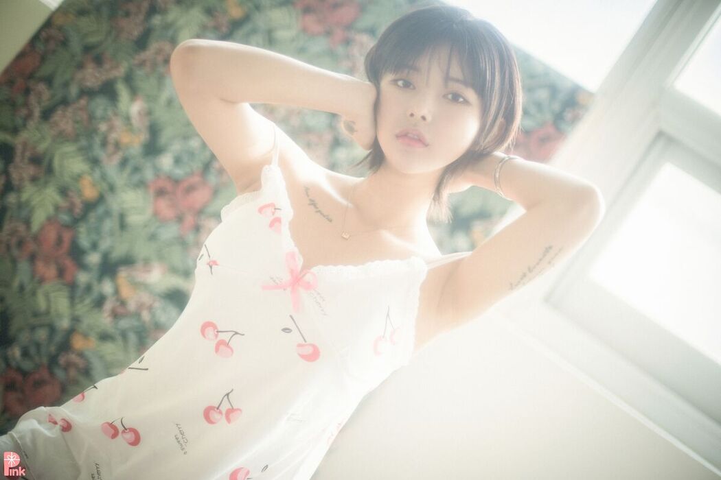 PINK U.Hwa 은유화 – Floral A
