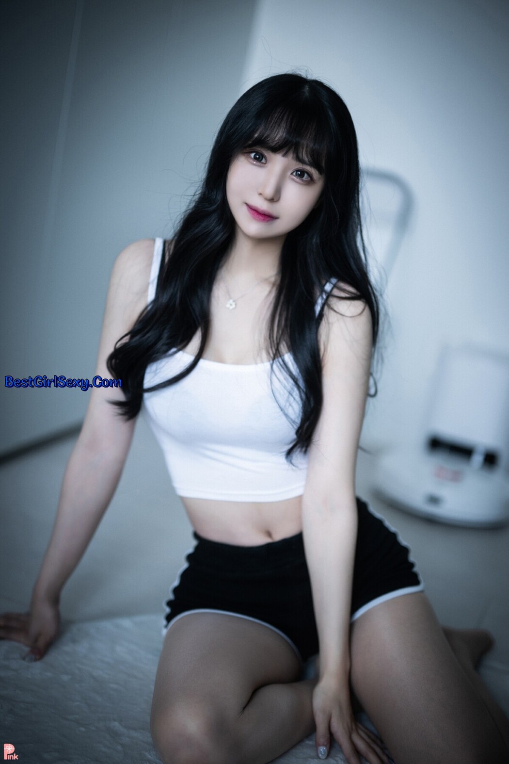 PINK Ye Seul 냥슬 – Nyansul Personalized After Work 01