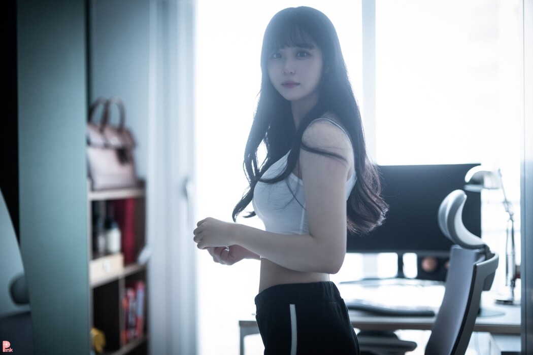 PINK Ye Seul 냥슬 – Nyansul Personalized After Work 01