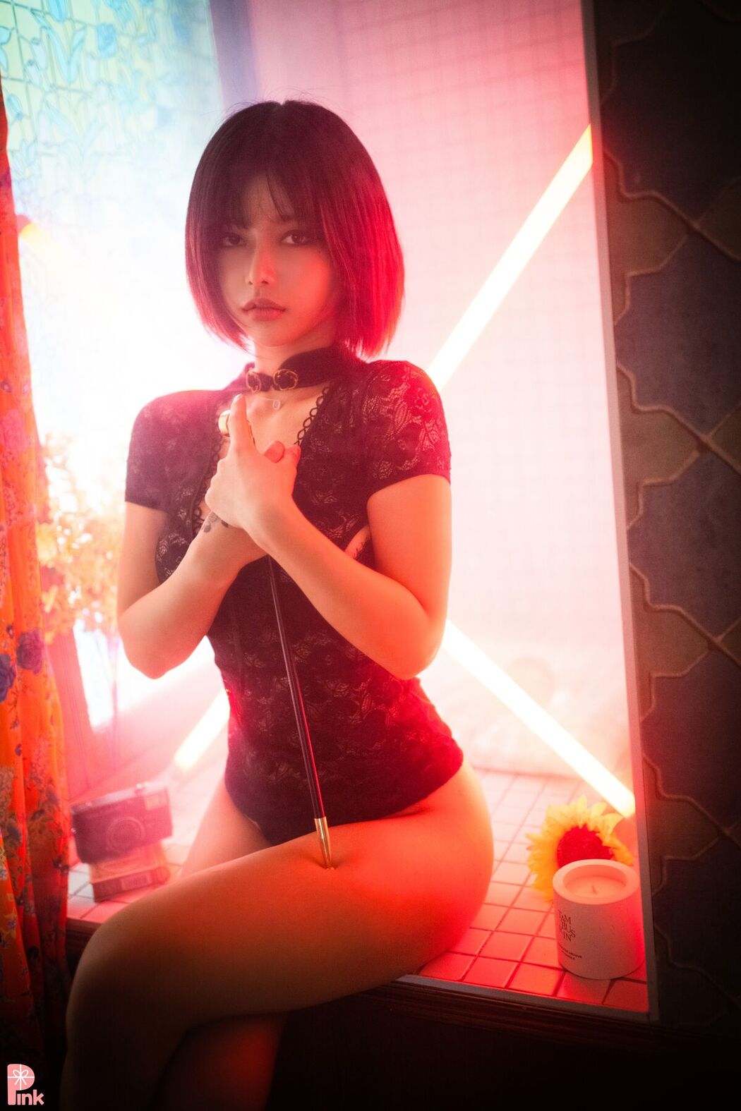 PINK U.Hwa 은유화 – Mood Black