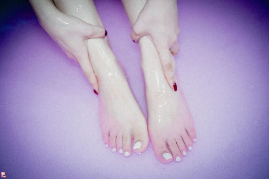 PINK Han Jina 한지나 – Bikini