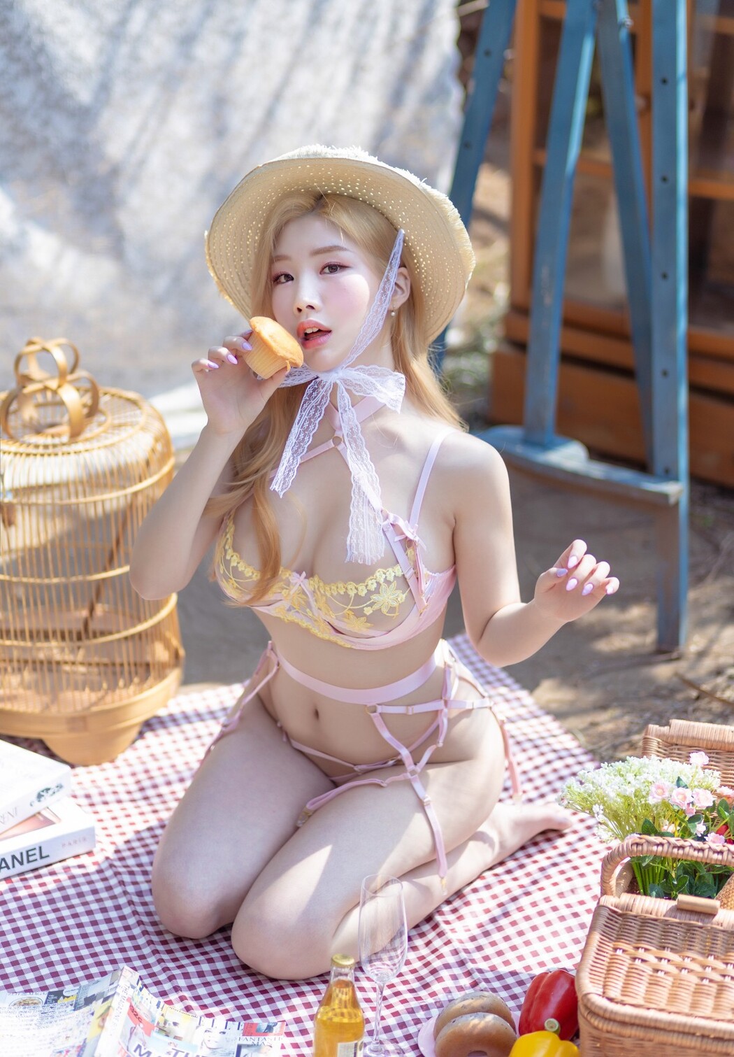 Yebin 전예빈 – Picnic
