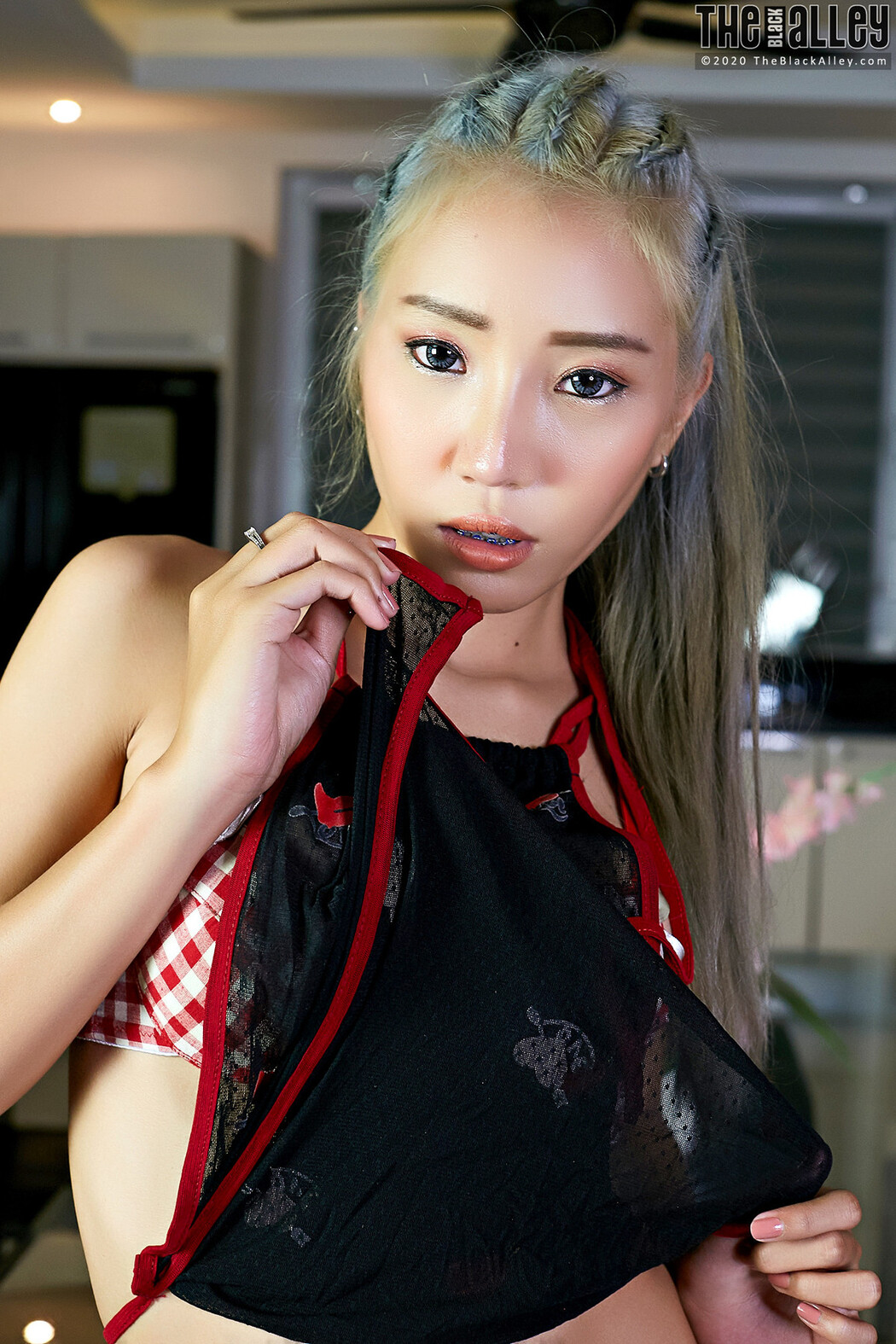 Farin The Black Alley Photobook Set.19