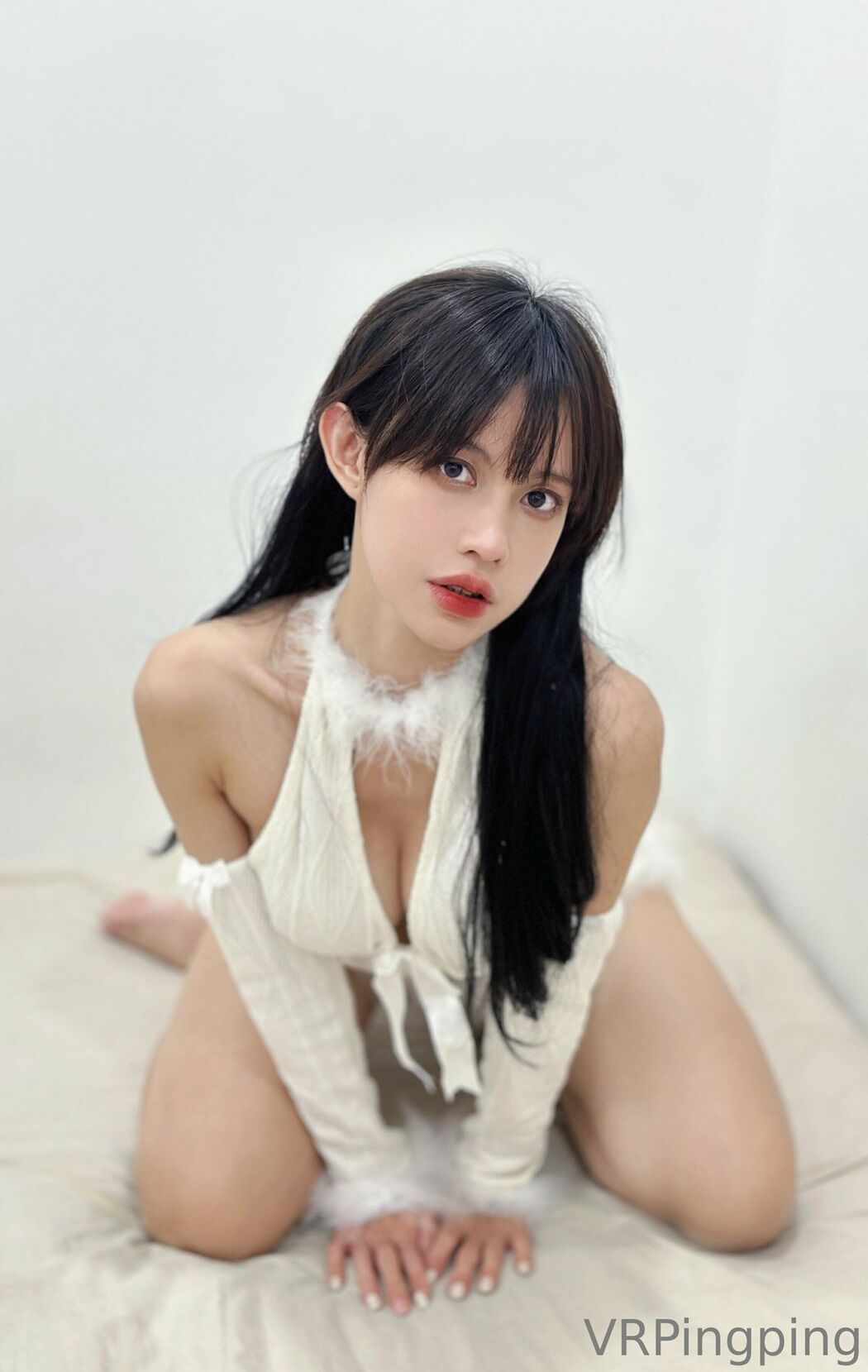 Coser@PingPing – Fluffy White (18P)