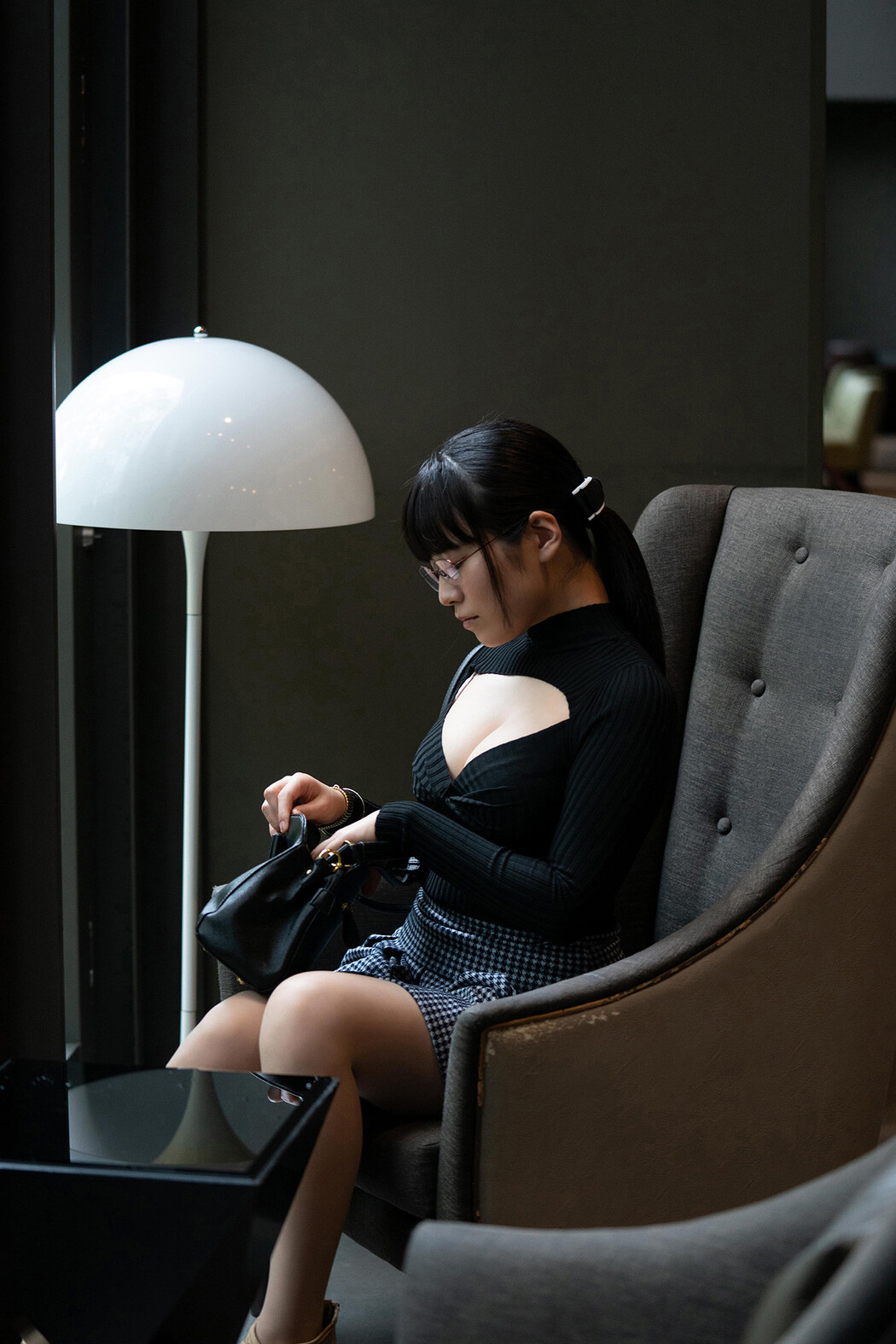 Umi Shinonome 東雲うみ, FLASHデジタル写真集 『密会』 Set.01