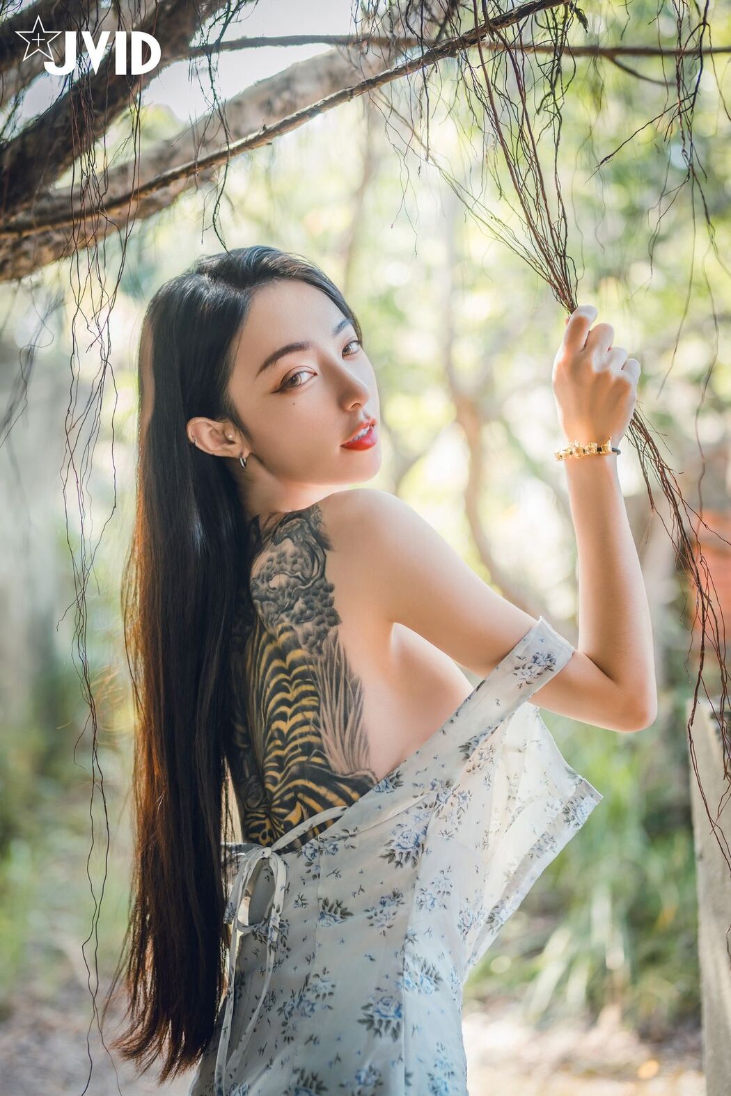 JVID Piao Piao Ge 飄飄哥 – 飄飄跟蹤綁架迷姦情色妄想 強灌春藥 粉粉 透透 藥效太強 讓美少女飄飄完全順從 Part03 (69P)