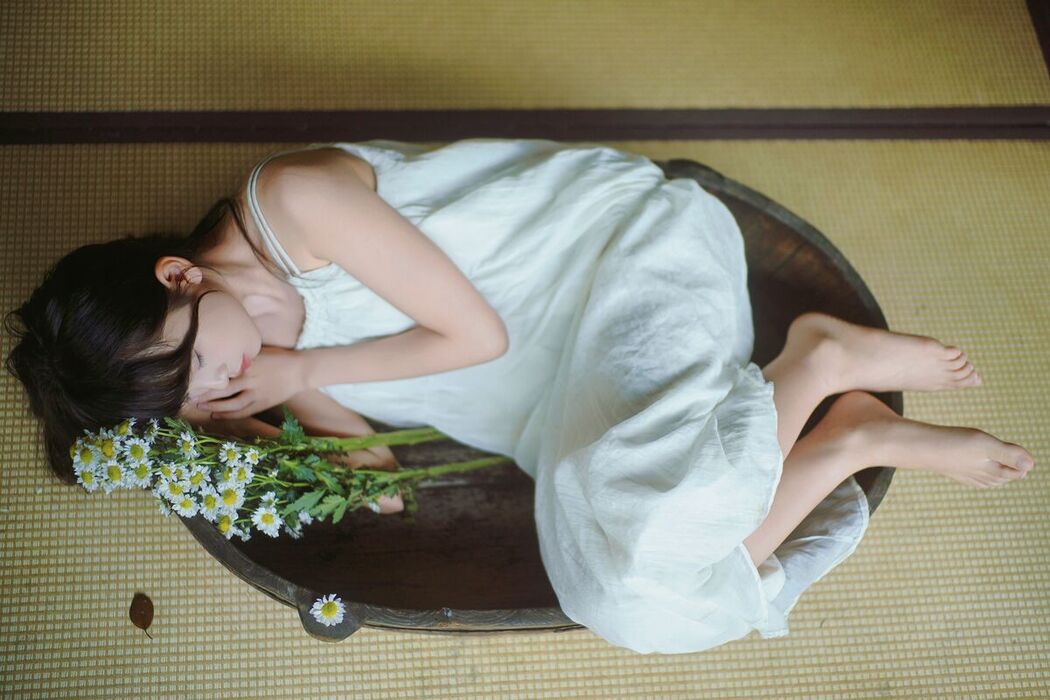 YiTuYu艺图语 Vol.8184 o3uiii (54P)