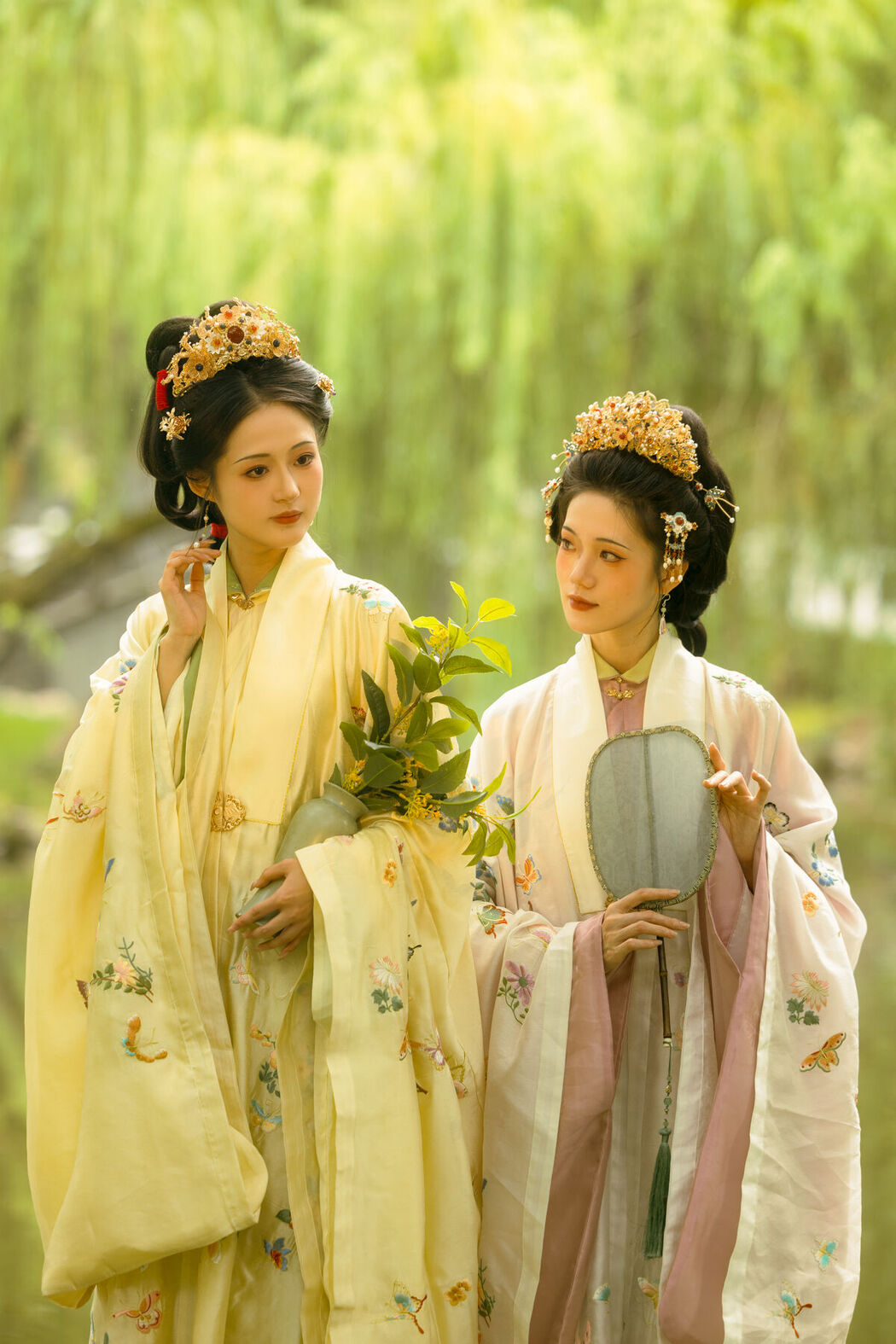 YiTuYu艺图语 Vol.8182 语卿 (22P)