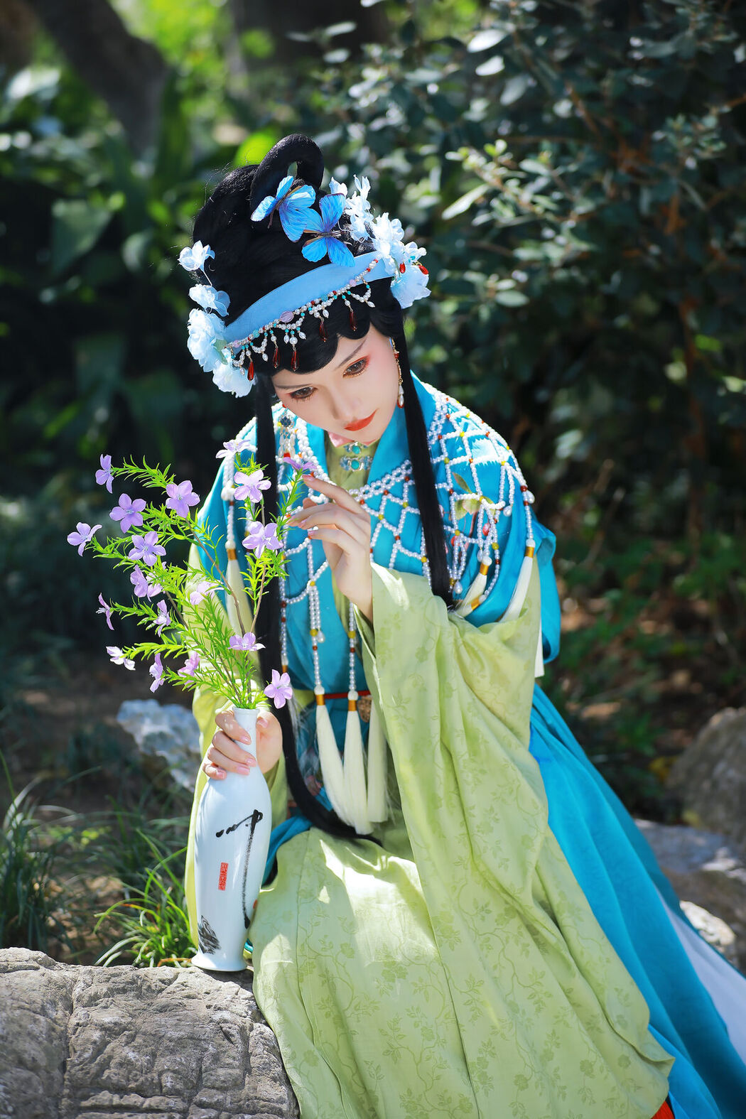 YiTuYu艺图语 Vol.8183 焚香小也 (27P)