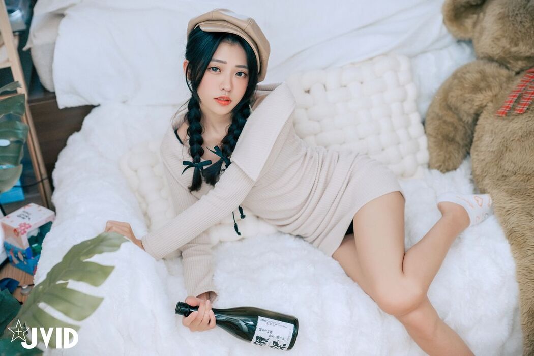 JVID Yan Yan 妍妍 Angel – 生日酒醉の強制性侵-妍妍 喝醉遭友人帶回脫光侵犯 開腿露出美鮑 主動撫摸肉棒 Part01 (63P – 2V)