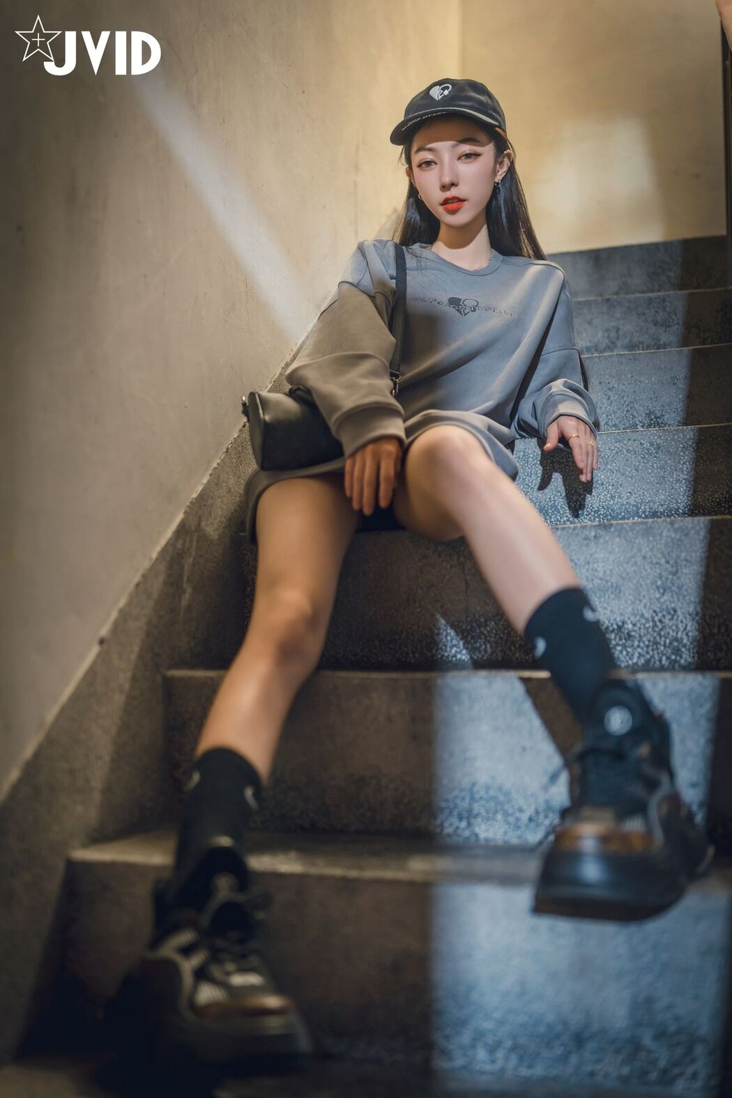 JVID Piao Piao Ge 飄飄哥 – 飄飄跟蹤綁架迷姦情色妄想 強灌春藥 粉粉 透透 藥效太強 讓美少女飄飄完全順從 Part02 (70P)