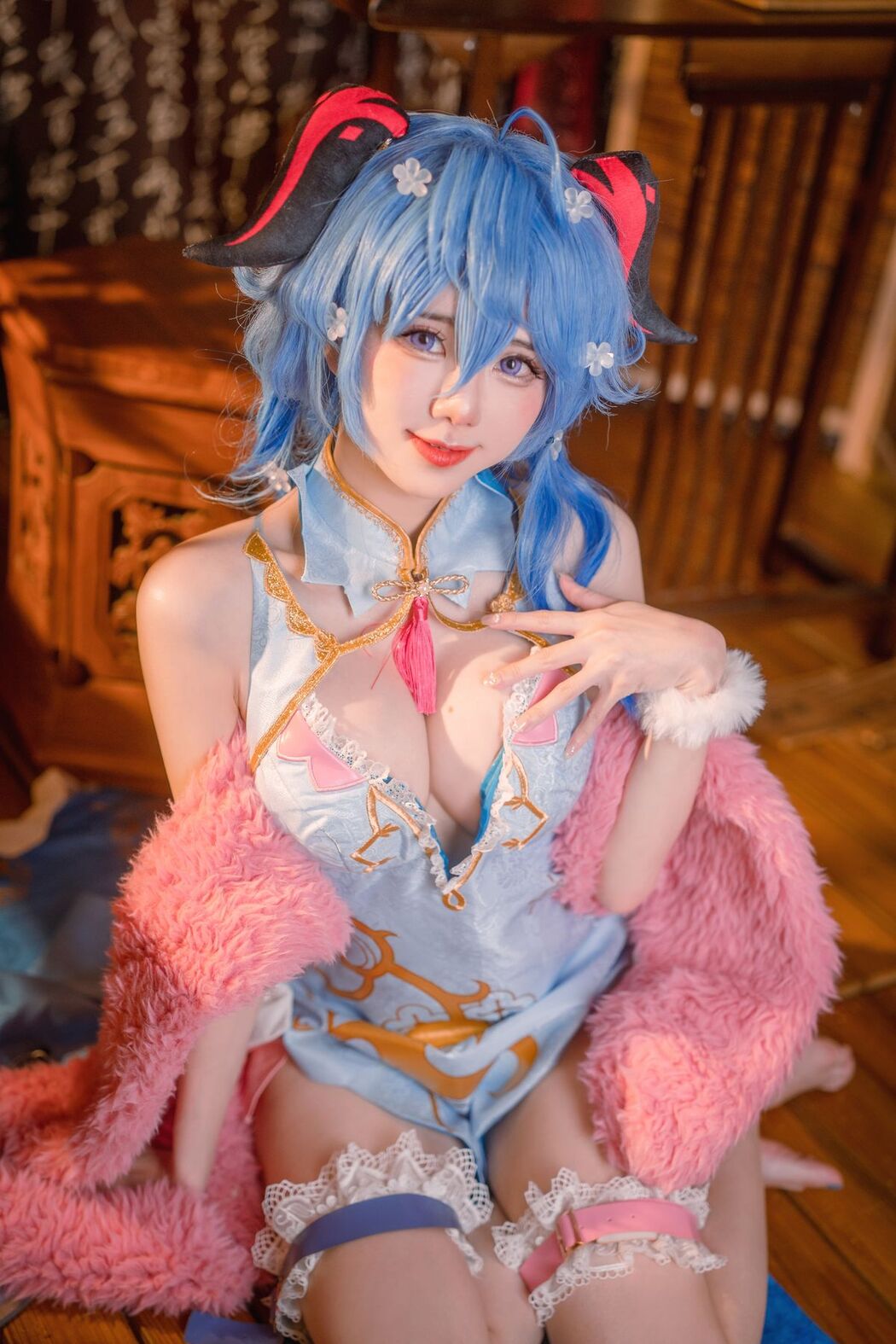Coser@Sally多啦雪 Sally Dorasnow – Ganyu QiPao (40P)