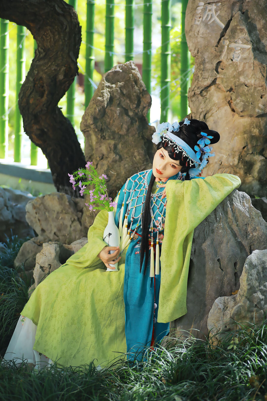 YiTuYu艺图语 Vol.8183 焚香小也 (27P)