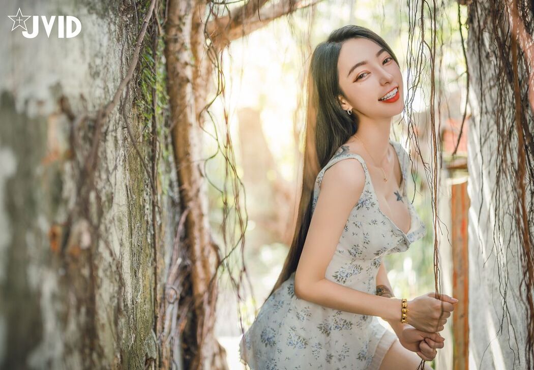 JVID Piao Piao Ge 飄飄哥 – 飄飄跟蹤綁架迷姦情色妄想 強灌春藥 粉粉 透透 藥效太強 讓美少女飄飄完全順從 Part02 (70P)