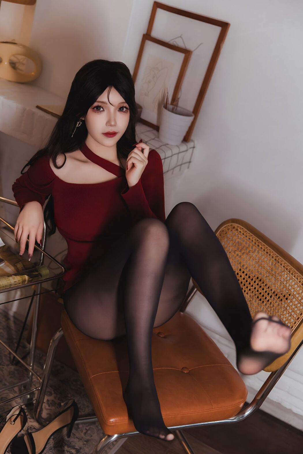 Coser@雪晴Astra – 红裙黑丝小娇妻 (66P – 2V)