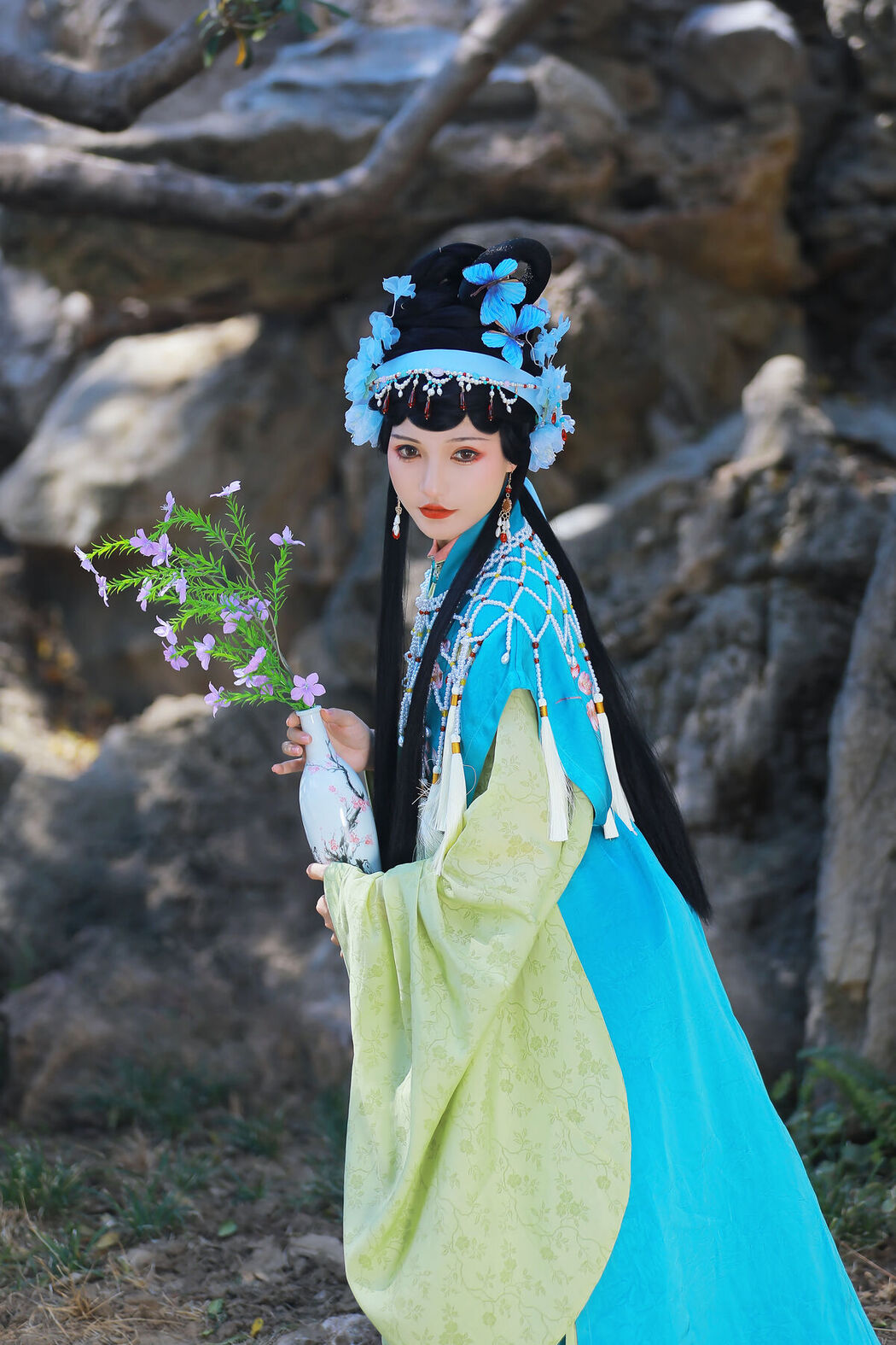 YiTuYu艺图语 Vol.8183 焚香小也 (27P)
