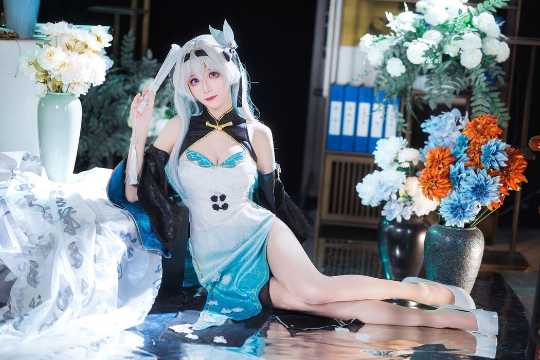 Coser@Tomoyo酱 – 星穹铁道 流萤旗袍 (25P)