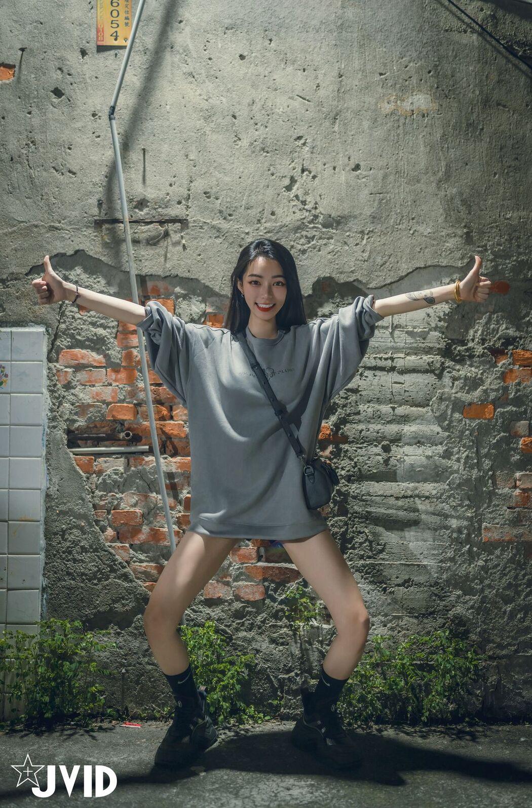 JVID Piao Piao Ge 飄飄哥 – 飄飄跟蹤綁架迷姦情色妄想 強灌春藥 粉粉 透透 藥效太強 讓美少女飄飄完全順從 Part02 (70P)