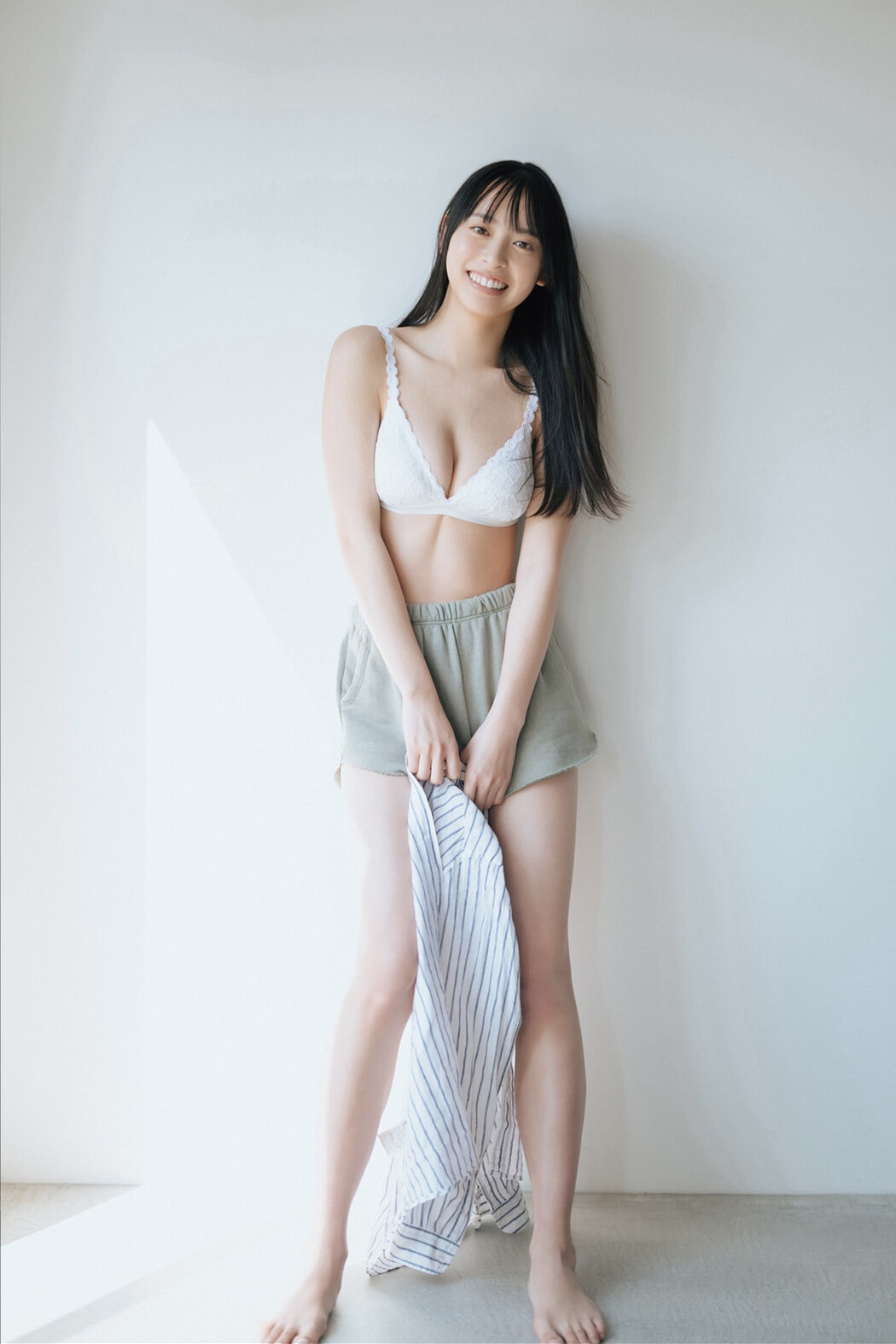 Riko Otsuki 大槻りこ, FLASHデジタル写真集 『朝陽と&#8230;』 Set.01