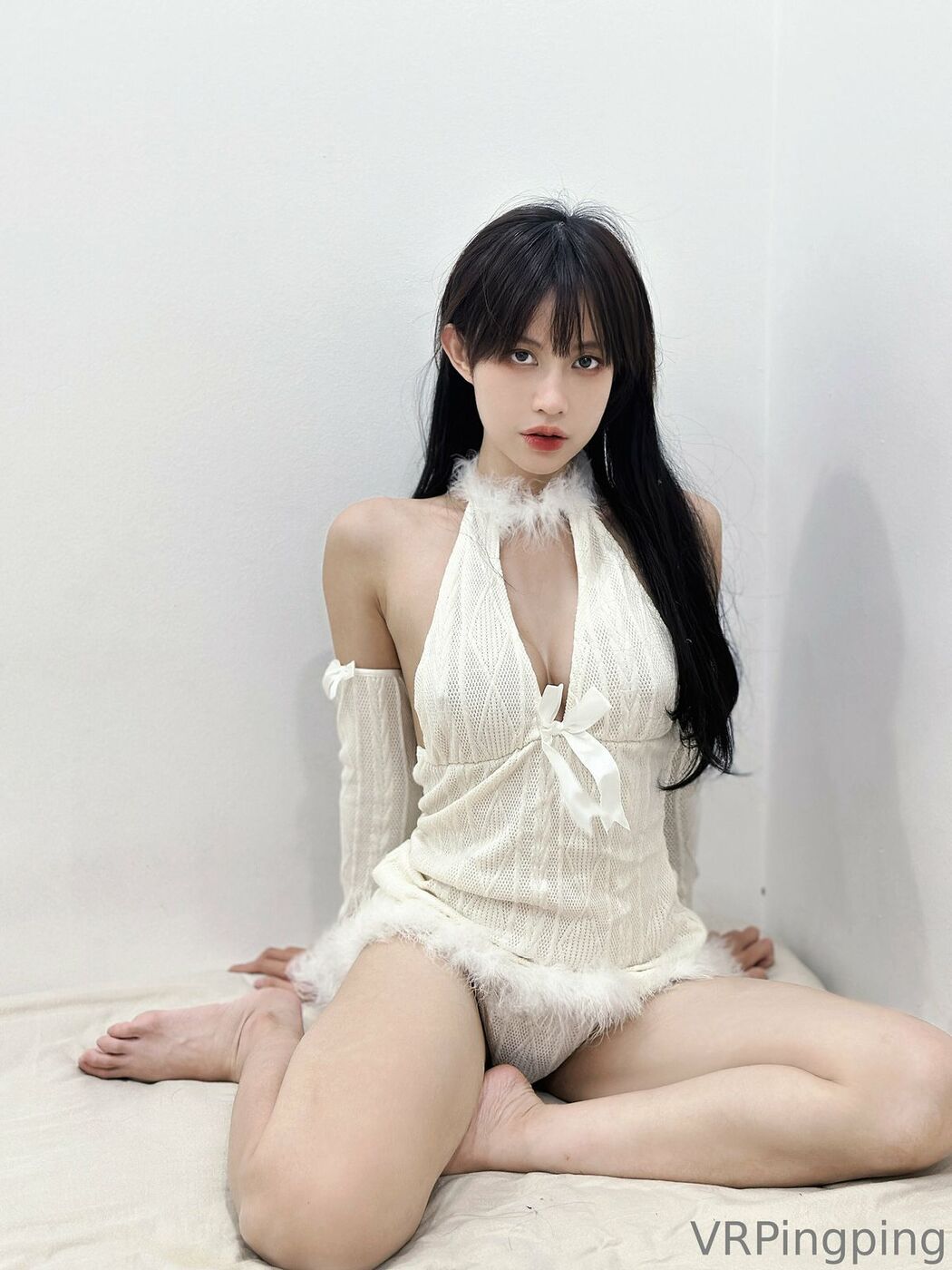 Coser@PingPing – Fluffy White (18P)