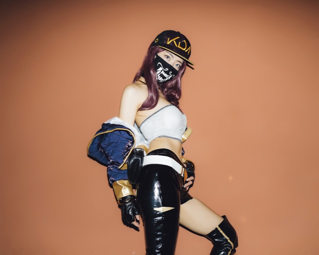 Mona모나 Akali KDA Moon Night Snap