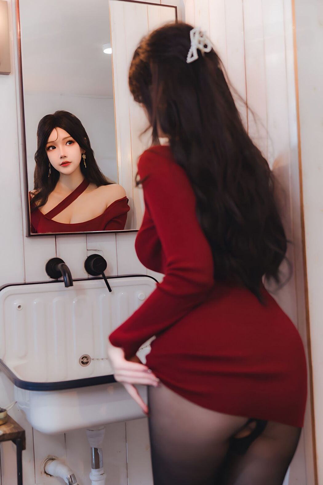 Coser@雪晴Astra – 红裙黑丝小娇妻 (66P – 2V)